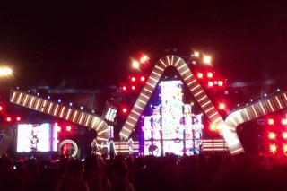 130316 2NE1 - 내가 제일 잘 나가 I AM THE BEST [FANCAM] MBC Korean Music Wave in Bangkok 2013