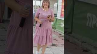 Соль - илецк.Классно поёт. Летнее кафе