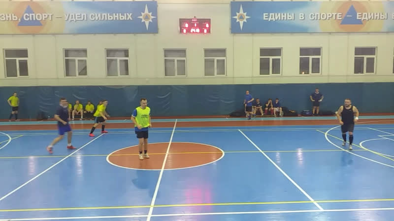 Live: m. F. c Aren