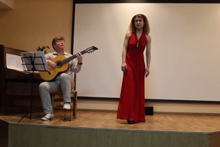Романс  Я  словно бабочка к огню... ( ст.М. Цветаева,м..А. Петров) актриса ТДТ Елена  ...