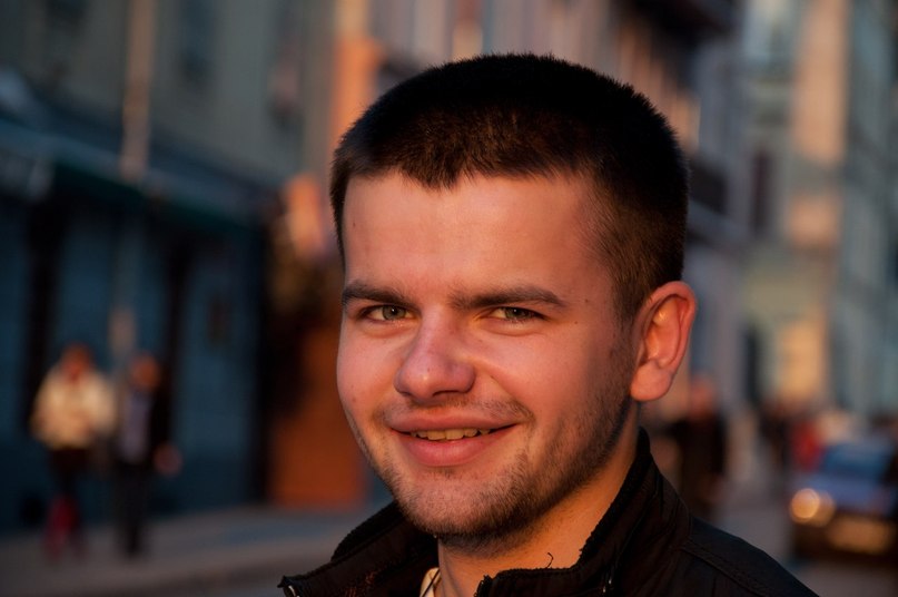 Роман Юзв'як | 