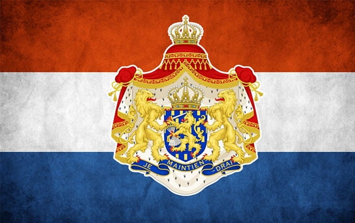 Нидерланды флаг и герб Нидерланды флаг и герб