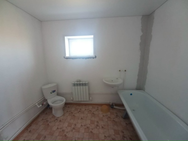 - п. Акбулак, ул. Производственная. Продам квартиру 37...