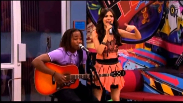 Victorious: The Bad Roommate Sneak Peek: Tori and Andre perform Faster Than