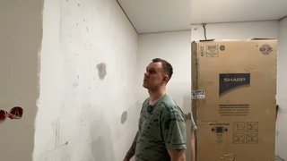Тренируюсь обозревать объекты на камеру. Монтаж натяжного потолка ЖК Авиатика